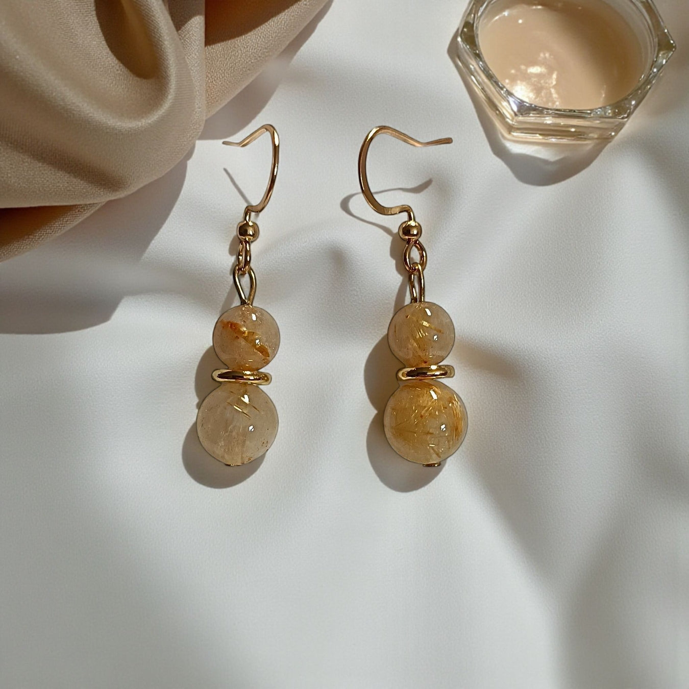 Boucles d’oreilles Quartz Rutile Doré – Énergie, Clarté et Confiance
