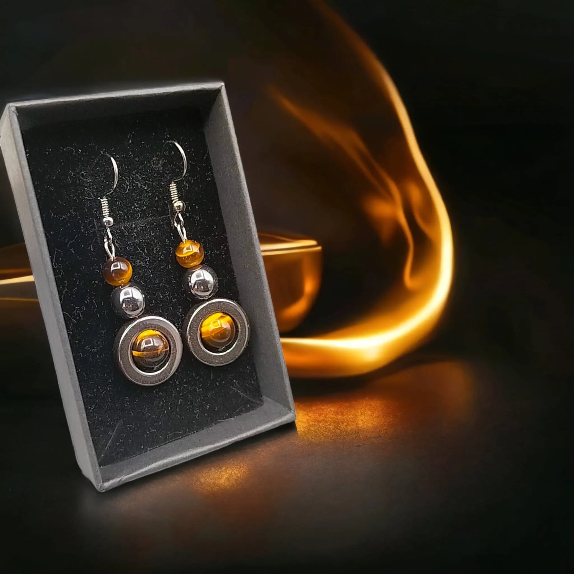 Boucles d’Oreilles Œil de Tigre & Hématite – Force & Protection | Pierres Naturelles Fait Main Lithostone Creations