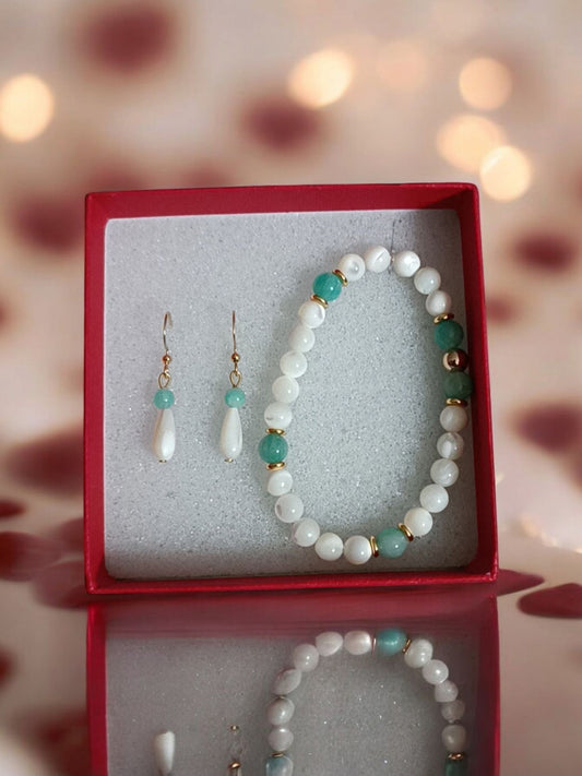 Parure en Amazonite & Nacre – Apaisement & Douceur