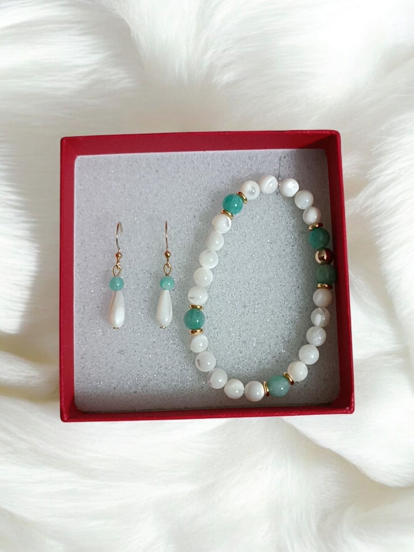 Parure en Amazonite & Nacre – Apaisement & Douceur