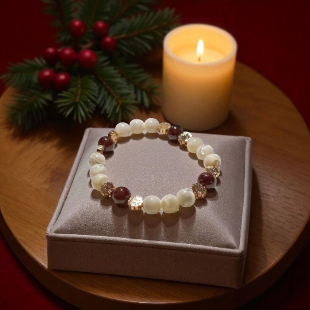 Bracelet en Nacre & Grenat – Douceur & Vitalité