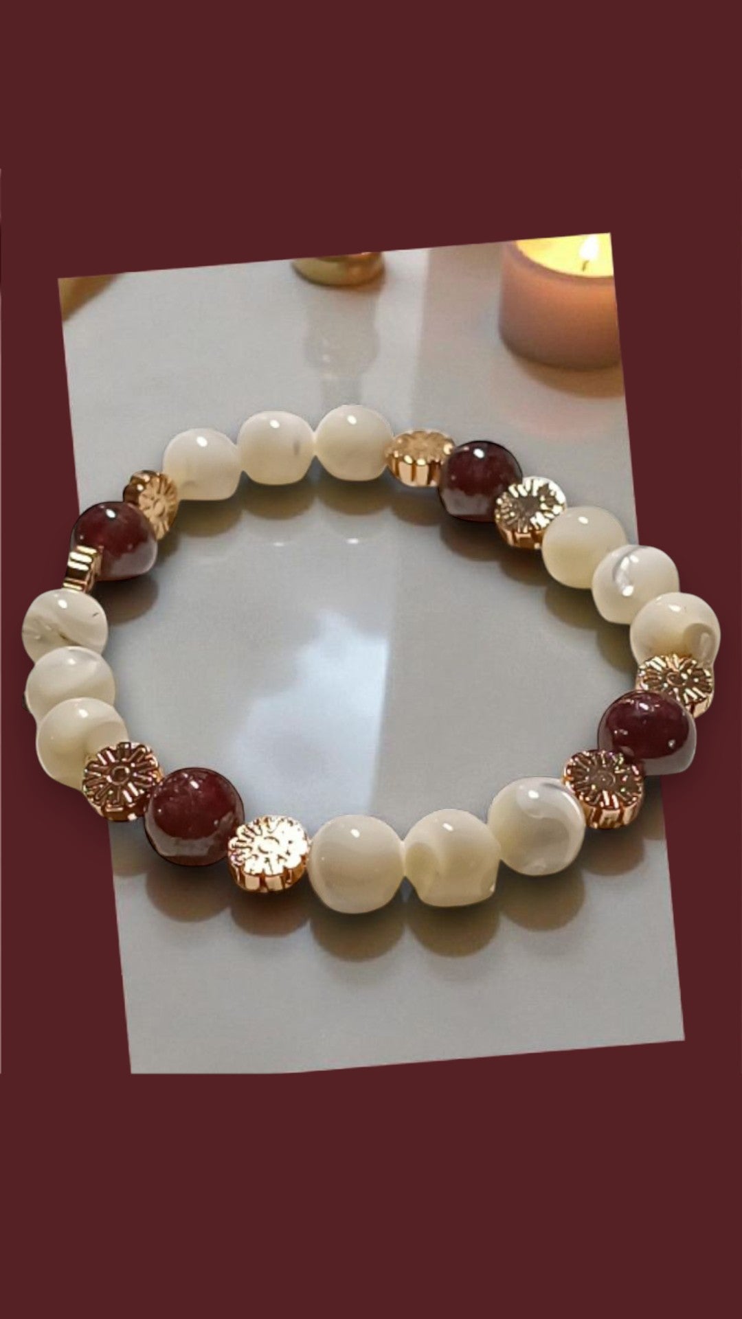 Bracelet en Nacre & Grenat – Douceur & Vitalité