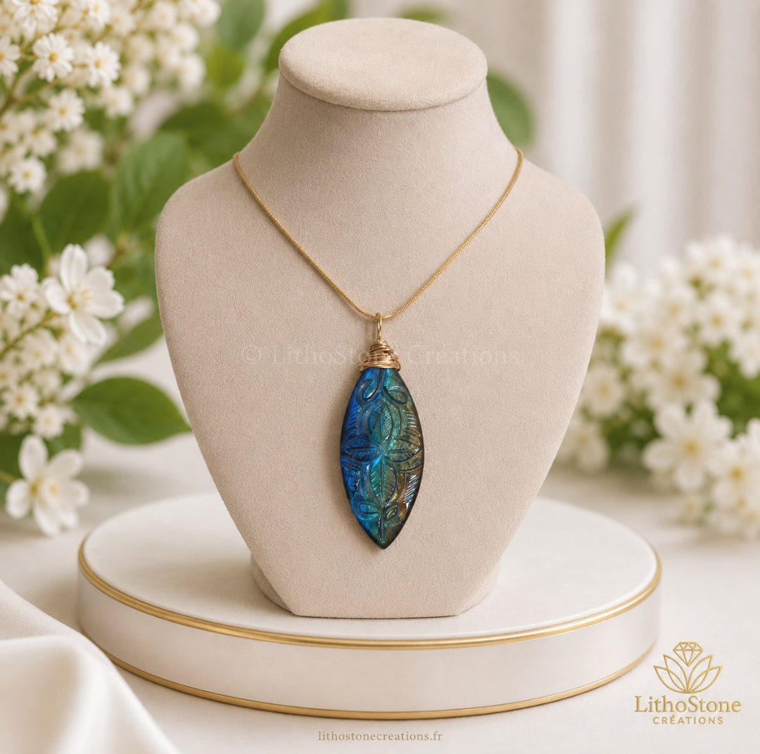 Collier en Labradorite Naturelle Sculptée – Pièce Unique