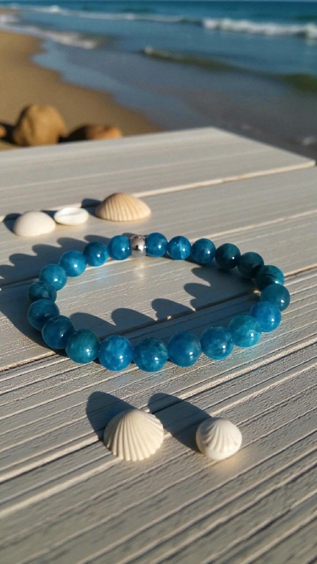 Bracelet en Apatite naturelle – Clarté & Expression de soi