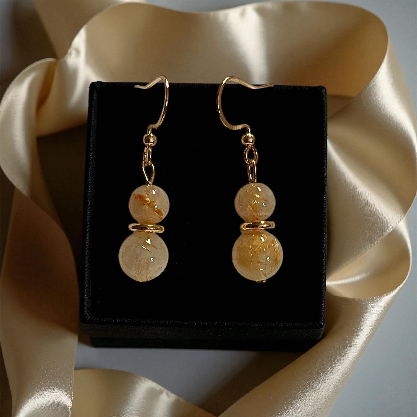 Boucles d’oreilles Quartz Rutile Doré – Énergie, Clarté et Confiance