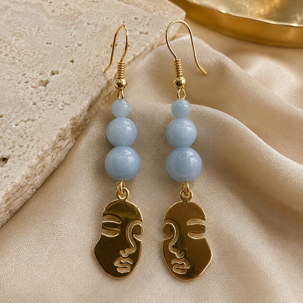 Boucles d’oreilles en Angelite (Anhydrite)– Douceur & Communication apaisée