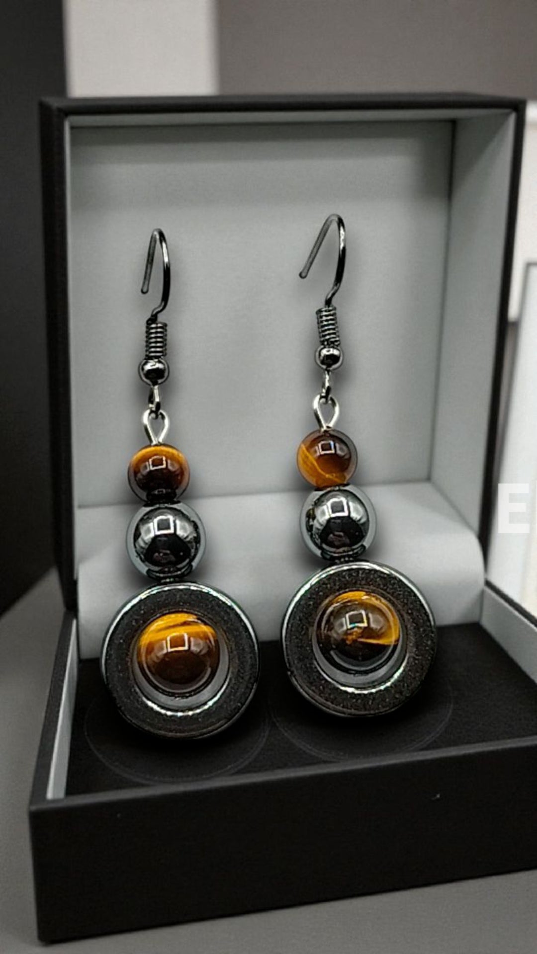 Boucles d’oreilles Œil de Tigre & Hématite – Énergie & Protection