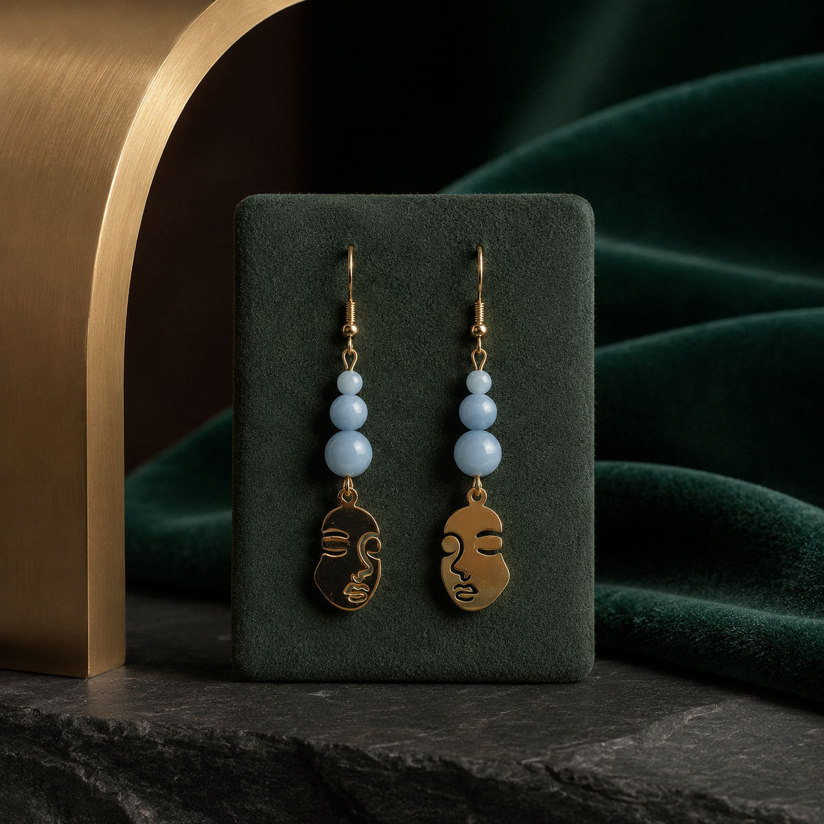 Boucles d’oreilles en Angelite (Anhydrite)– Douceur & Communication apaisée