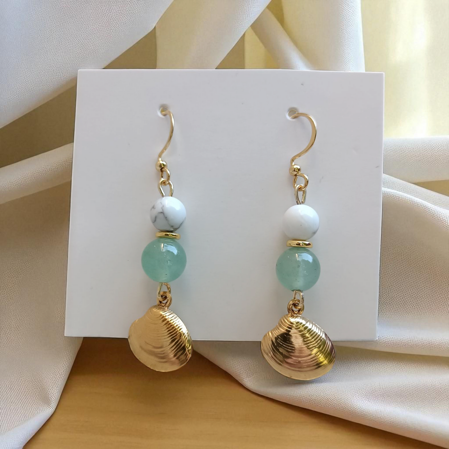 Boucles d’oreilles Howlite & Aventurine – Douceur & Harmonie naturelle