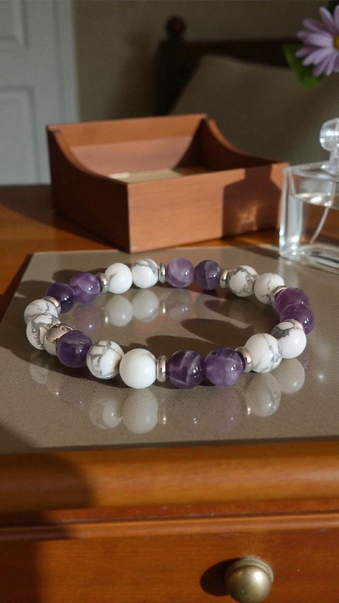 Bracelet en Améthyste & Howlite – Apaisement & Clarté Intérieure