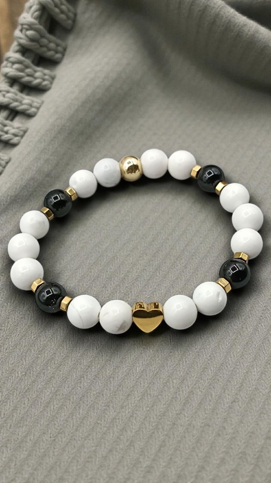 Bracelet en Howlite & Agate Noire – Harmonie & Protection